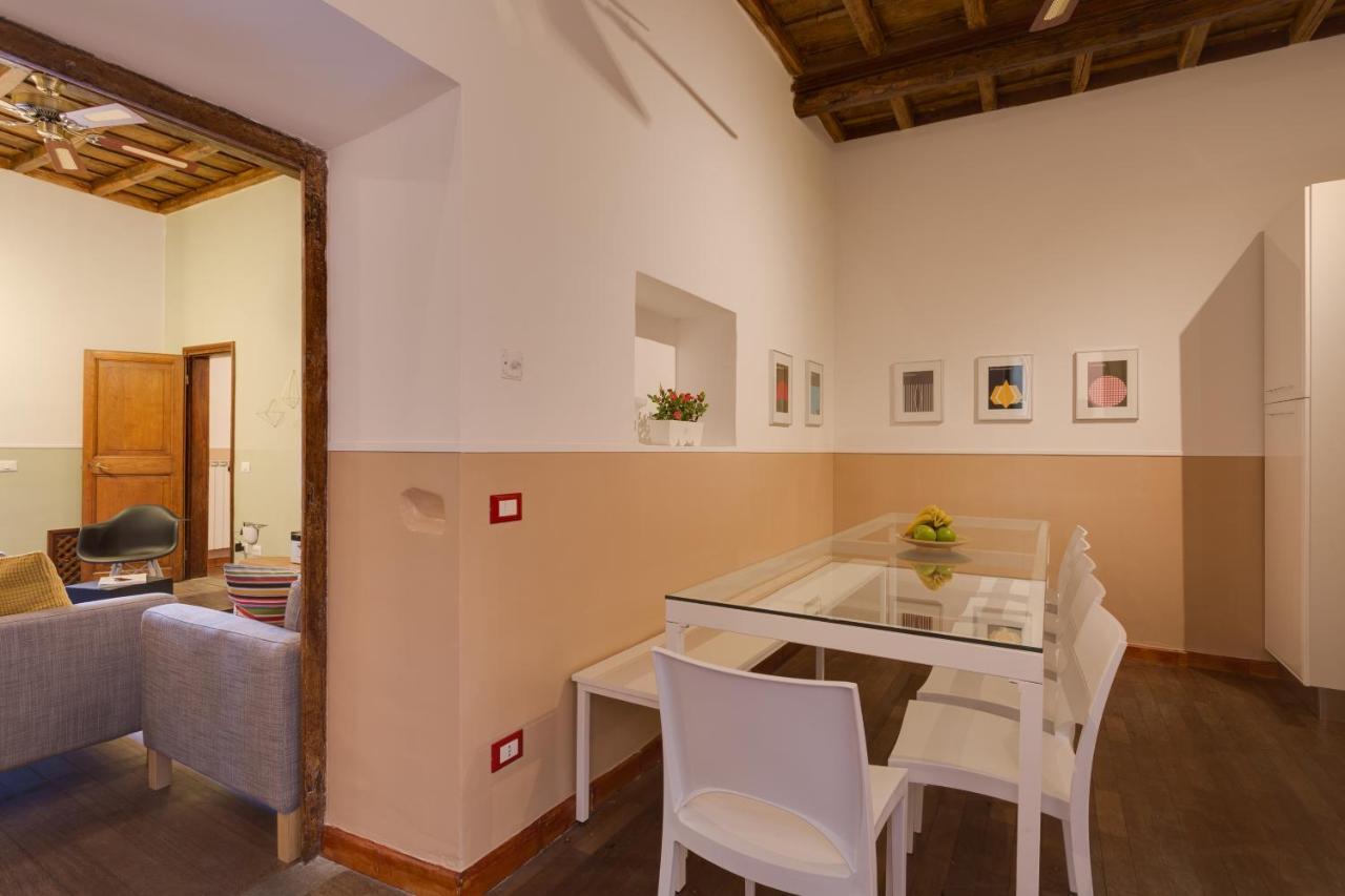 Romac Baullari Holiday Apartment In Campo De Fiori Extérieur photo